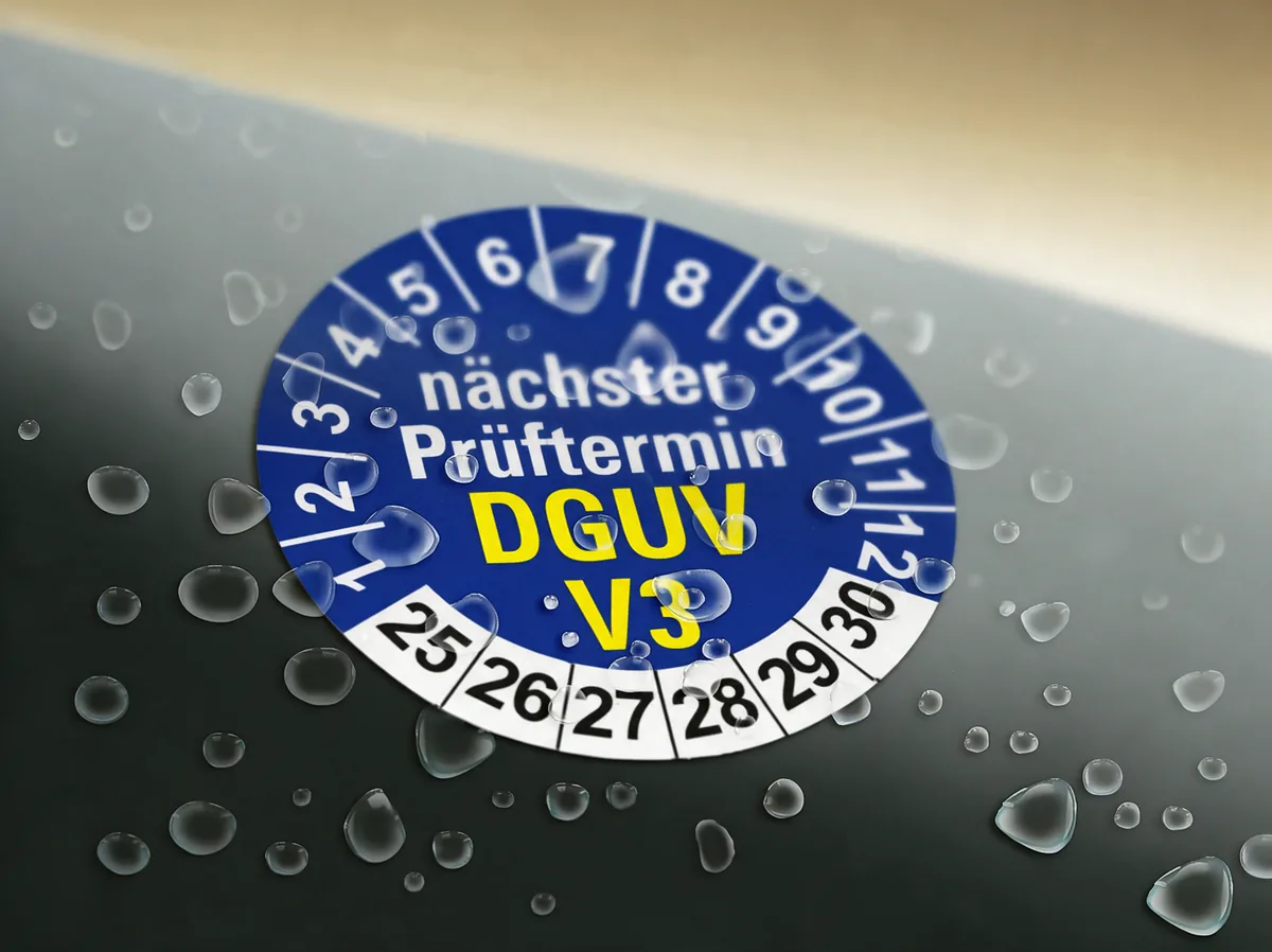 Prüfplakette mit dem nächsten Prüftermin nach DGUV Vorschrift 3